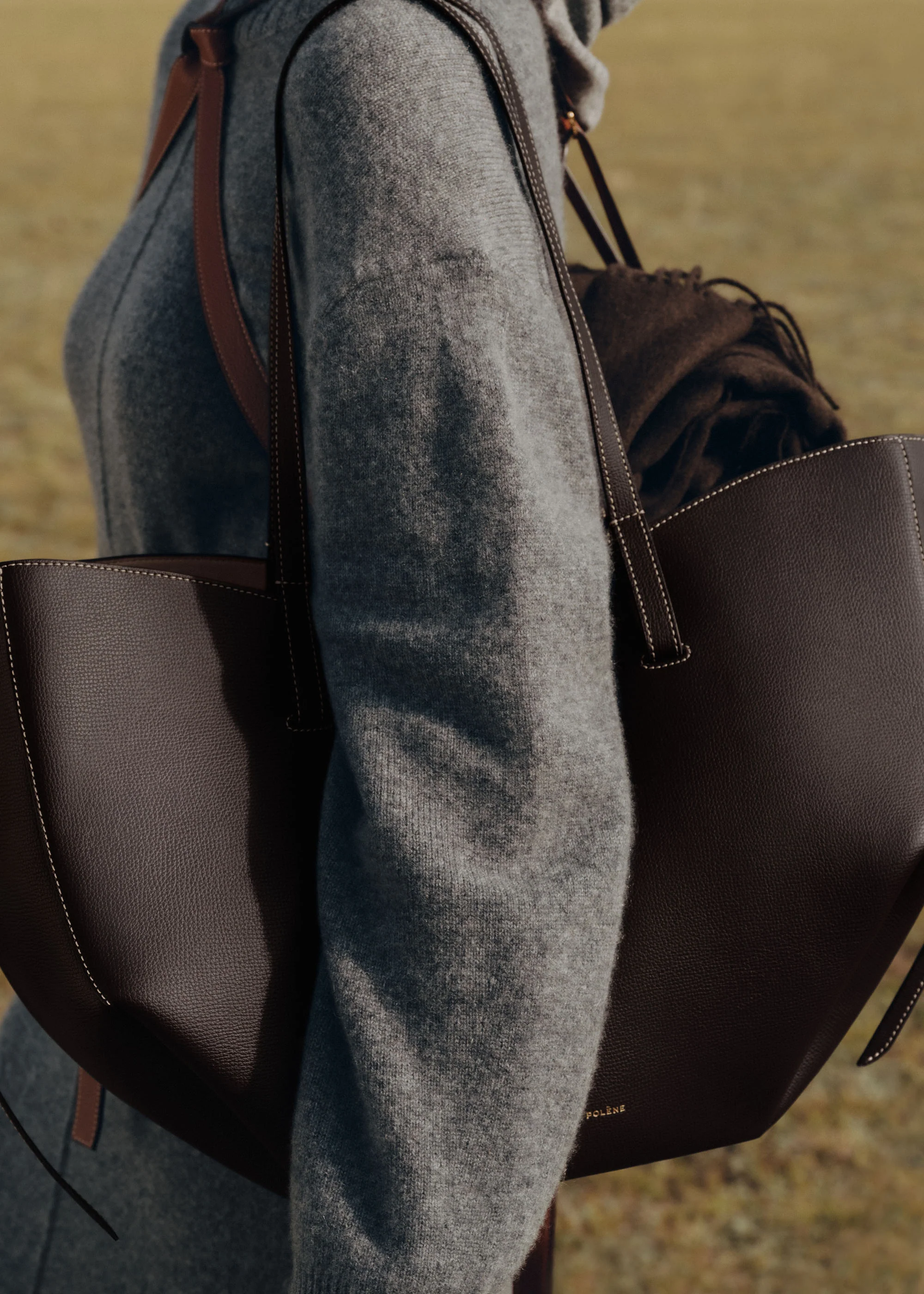 Cyme - Textured Ebony - Image 4