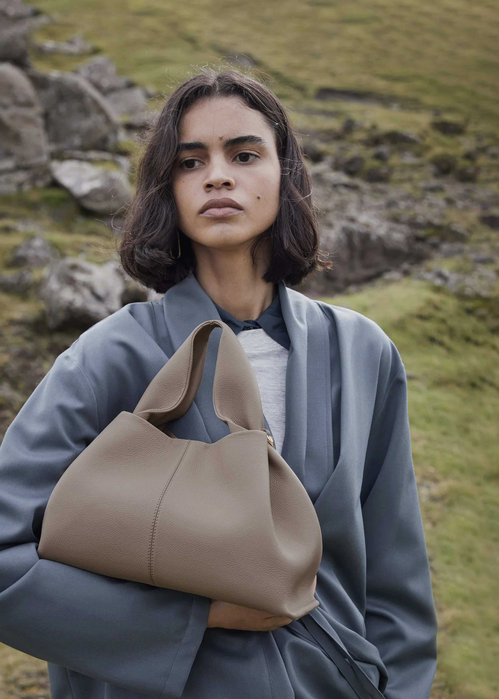 Numéro Neuf - Textured Taupe - Image 3